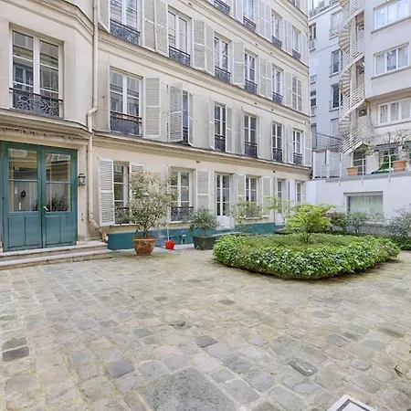 Magnificent Montaigne Elysee